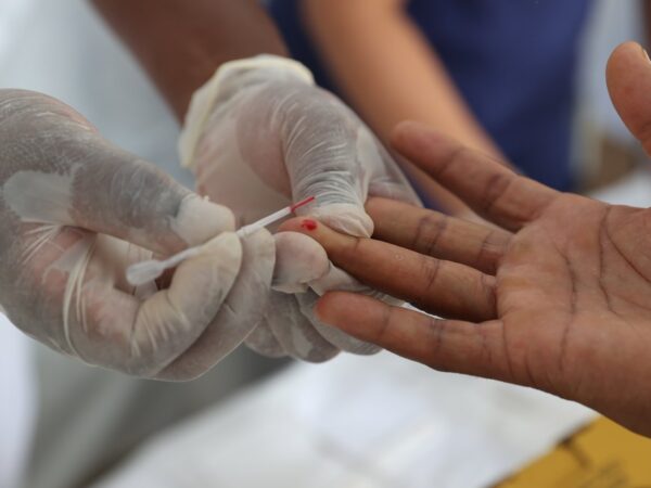 Teste rápido de IST/Aids — Foto: Cleiton Borges/Secom/PMU