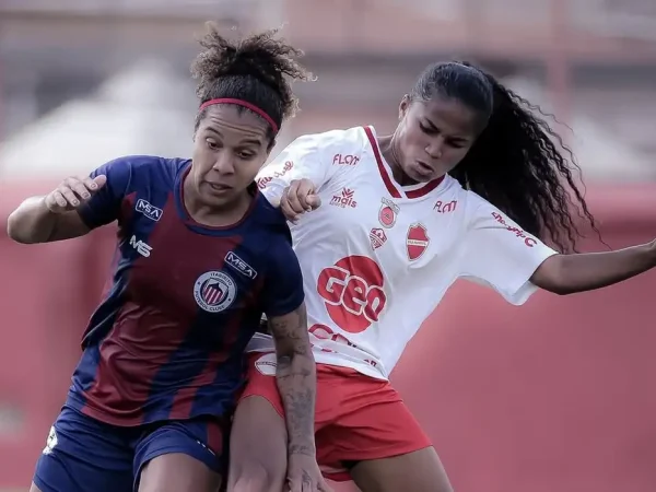 Goiânia (GO, 21/06/2025 - Lance de jogo entre Itabirito e Vila Nova, pela semifinal do Campeonato Brasileiro Feminino de Futebol. Foto: Rafael Leandro/Itabirito FC