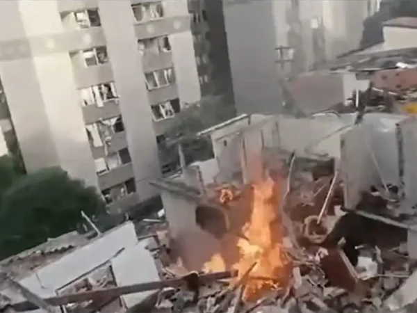 São Paulo (SP), 11/05/2026 - Explosão em casas e apartamentos perto do cruzamento da rua Dr. Benedito de Moraes Leme com a rua Piraúba, no Jaguaré. Frame: TV Brasil
