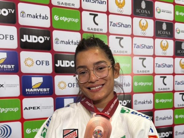 Peso leve Jéssica Lima fatura bronze no primeiro dia do Grand Slam de Tashkent, em 27/02/2026