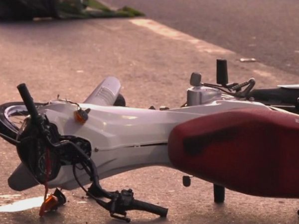 Motociclista morre após ser atropelado por carreta na BR-230, em Campina Grande — Foto: Reprodução/TV Paraíba