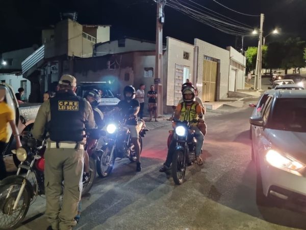 Fiscalização da Operação Lei Seca em Santa Cruz — Foto: CPRE/Divulgação