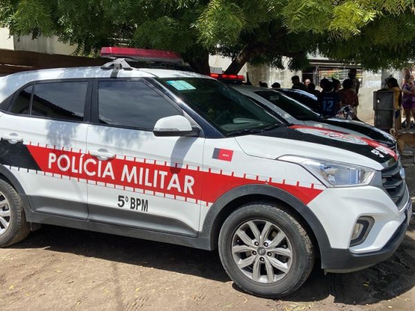 Pai é morto a tiros, e filho é baleado em João Pessoa — Foto: Flávio Fernandes/TV Cabo Branco