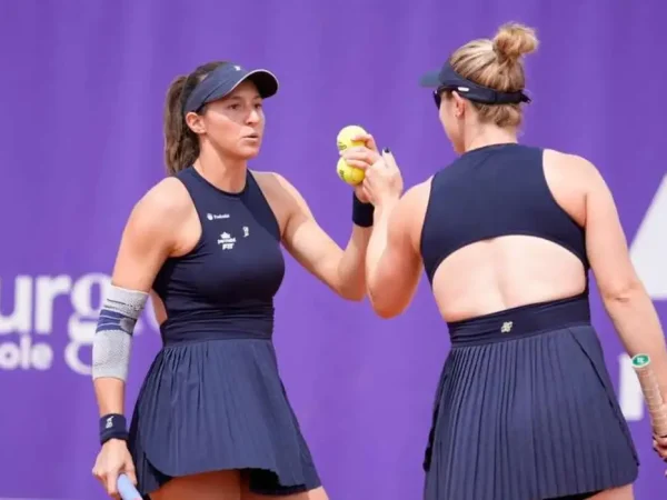Luisa Stefani e Gabriela Dabrowski avançam à final do WTA de Estrasburgo - em 22/05/2026
