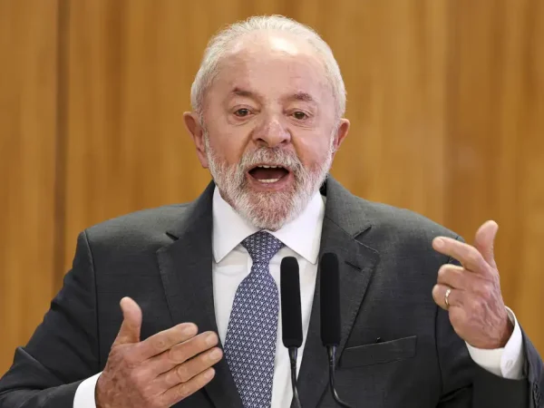 Brasília (DF), 23/05/2025 - O presidente Luiz Inácio Lula da Silva recebe o presidente de Angola, João Lourenço, em cerimônia oficial no Palácio do Planalto. Foto: Marcelo Camargo/Agência Brasil