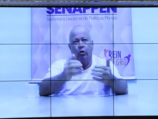 Brasília (DF) 26-03-2024 Sessão da CCJ da Câmara dos Deputados que votaria a prisão do deputado chiquinho Brazão. Foi pedido vistas.( Deputado Chiquinho Brazão que está preso na Papuda fala aos Deputados da CCJ).  Foto Lula Marques/ Agência Brasil