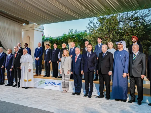 14.06.2024. Puglia- Itália - Presidente da República, Luiz Inácio Lula da Silva, posa para a fotografia oficial da reunião do G7, ao lado dos Chefes de Estado e de Governo dos países do segmento externo da Cúpula do G7 e os representantes de organizações internacionais convidadas, no Hotel Borgo Egnazia.
Foto: Ricardo Stuckert / PR