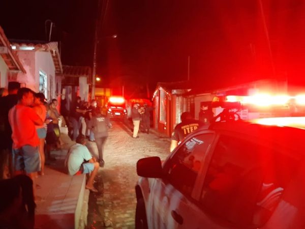 Homem morre e cinco pessoas são baleadas em atentado em Macaíba, na Grande Natal — Foto: Sérgio Henrique Santos/Inter TV Cabugi