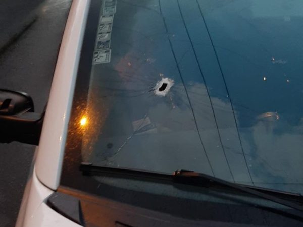 Sargento atirou de dentro para fora de carro durante tentativa de assalto em Natal — Foto: Divulgação