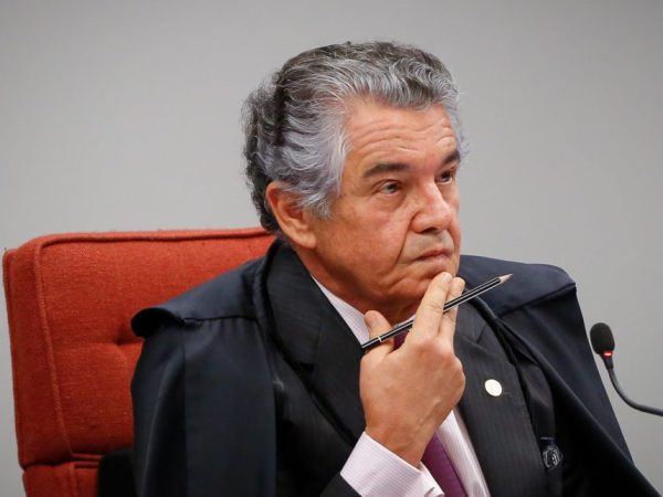 Decisão ministro Marco Aurélio Mello dá autonomia a Estados e municípios. — Foto: Sérgio Lima/Poder360