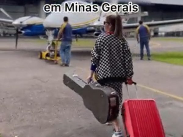 Marília Mendonça tuitou vídeo no qual ia em direção a avião — Foto: Reprodução/Twitter/MariliaMReal