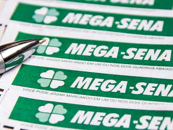 Aposta única da Mega-Sena custa R$ 4,50 e apostas podem ser feitas até às 19h — Foto: Reprodução de internet
