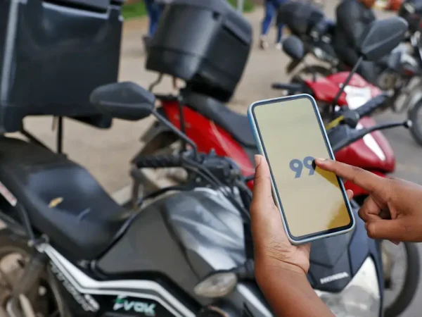 Brasília (DF), 15/01/2025 - Aplicativo Mototáxi 99. Foto: Bruno Peres/Agência Brasil