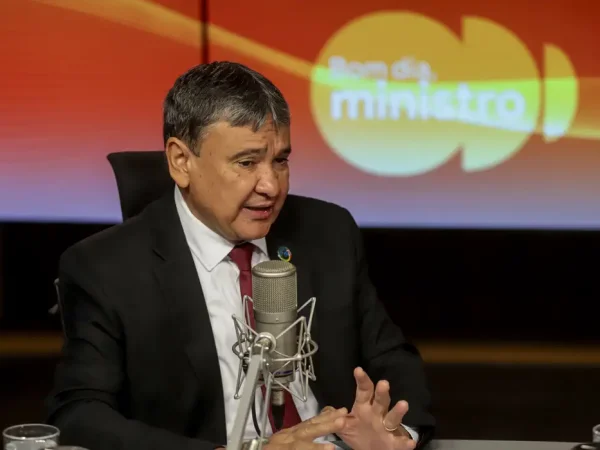 Brasília (DF), 22/07/2025 - Wellington Dias(Desenvolvimento Social), participa do programa, Bom dia Ministro, nos estúdios da Empresa Brasil de Comunicação (EBC).
Foto: Joédson Alves/Agência Brasil