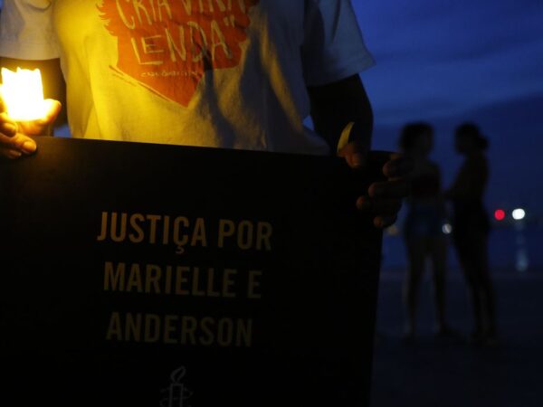 Rio de Janeiro (RJ), 02/09/2023 - Ato simbólico da Anistia Internacional marca 2 mil dias do assassinato de Marielle Franco e Anderson Gomes, na Praça Mauá. Foto: Fernando Frazão/Agência Brasil