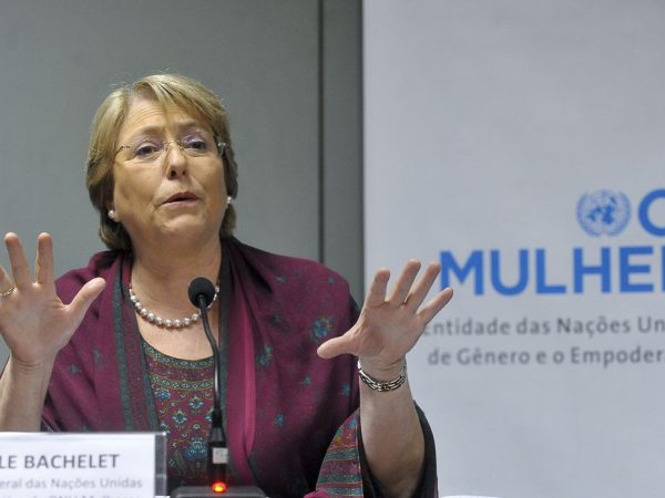 Brasília - A secretária-geral adjunta da Organização das Nações Unidas (ONU) e diretora executiva da ONU Mulheres, Michelle Bachelet, durante encontro com a bancada feminina do Congresso Nacional e mulheres líderes da sociedade civil, na sede da