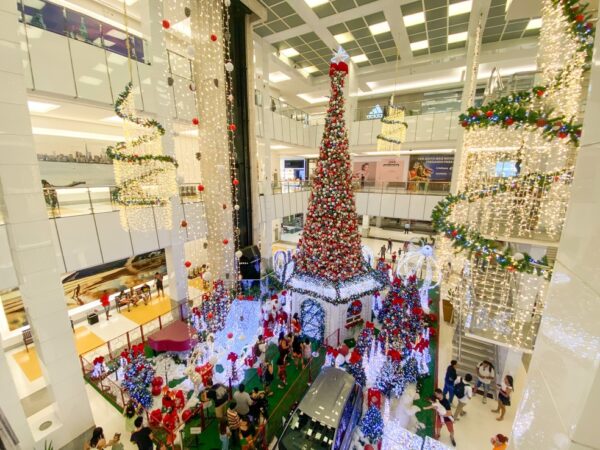 Decoração natalina do Midway Mall, em Natal — Foto: Augusto César Gomes