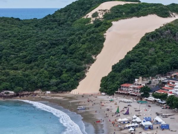 morro-do-careca-2-1-22 Morro do Careca, na praia de Ponta Negra, em Natal — Foto: Drone do Sol/@dronedosol
