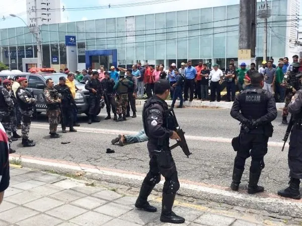 Suspeito morreu durante o confronto (Foto: Divulgação/PM)