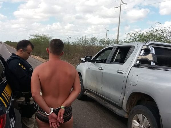 Alcoolizado, motorista foi preso na BR 110, em Mossoró, pela PRF após fugir de local de acidente no RN — Foto: PRF/Divulgação