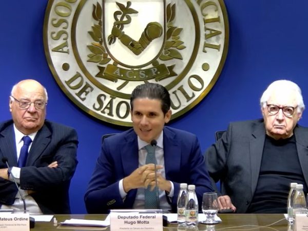 Deputado Hugo Motta participa do debate Atual cenário político brasileiro, promovido pela Associação Comercial de São Paulo