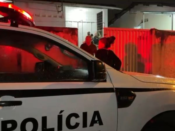 Corpo da mulher encontrada morta em Mangabeira vai passar por exames — Foto: Flávio Fernandes/TV Cabo Branco