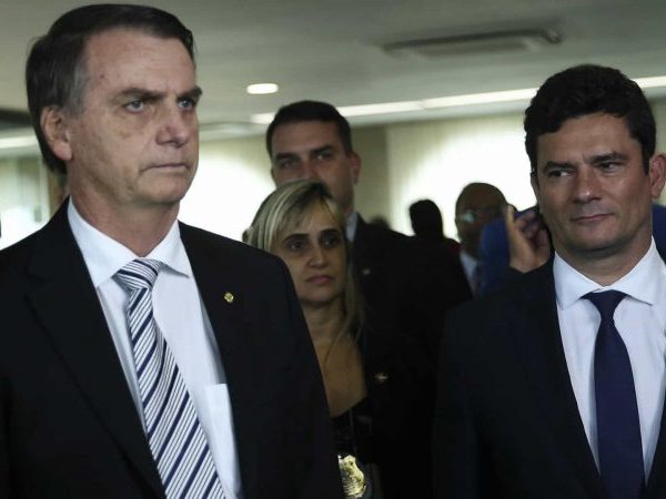 O pedido para a PGR foi feito após o presidente acionar Moro para que a Polícia Federal escute um porteiro - que depôs no caso - novamente — Foto: Agência Brasil.