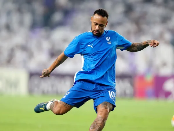 Soccer Football - Asian Champions League - Group B - Al Ain v Al Hilal - Hazza bin Zayed Stadium, Al Ain, United Arab Emirates - October 21, 2024 Al Hilal's Neymar during the warm up before the match REUTERS/Walid Zain