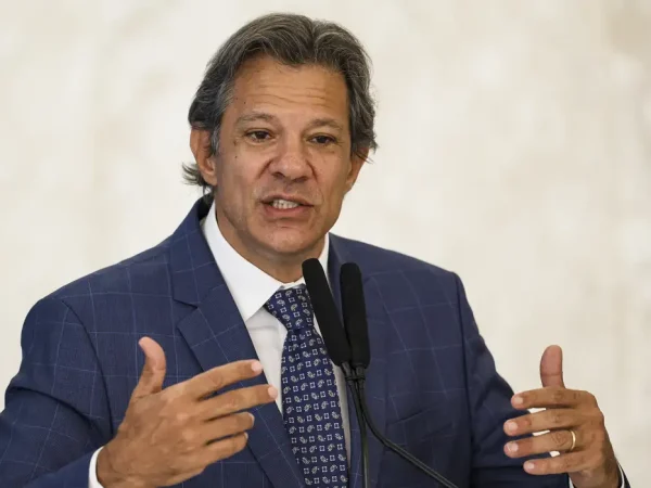 Brasília (DF), 11/09/2024 - O  ministro da Fazenda, Fernando Haddad, durante a cerimônia Nova Indústria Brasil - Missão 4: Indústria e Revolução Digital, no Palácio do Planalto. Foto: Marcelo Camargo/Agência Brasil