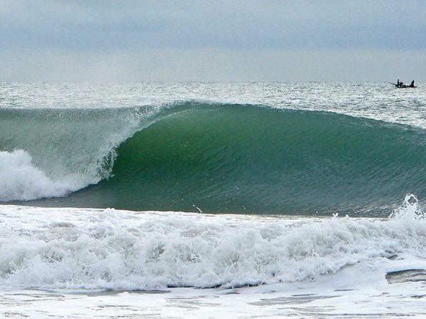 Alerta da Marinha é de ondas de até 4 metros no litoral potiguar — Foto: Eros Sena