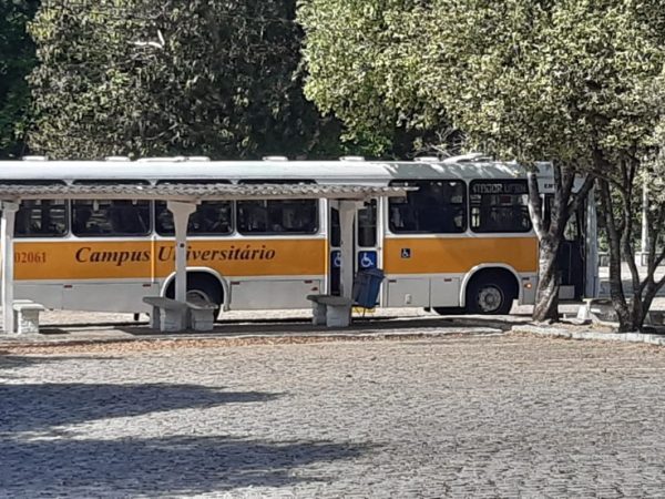 Ônibus circular da UFRN — Foto: Sérgio Henrique Santos/Inter TV Cabugi