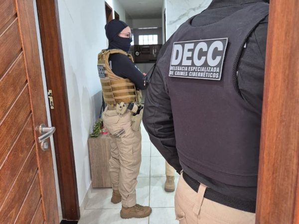 Homem foi preso em Cabedelo após troca de mensagens com adolescente — Foto: Divulgação/Polícia Civil