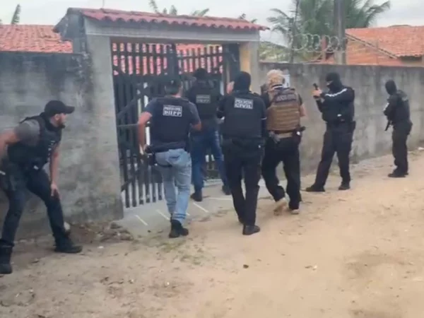 Operação da Polícia Civil é realizada em municípios cearenses nesta terça-feira (5). — Foto: Divulgação/SSPDS