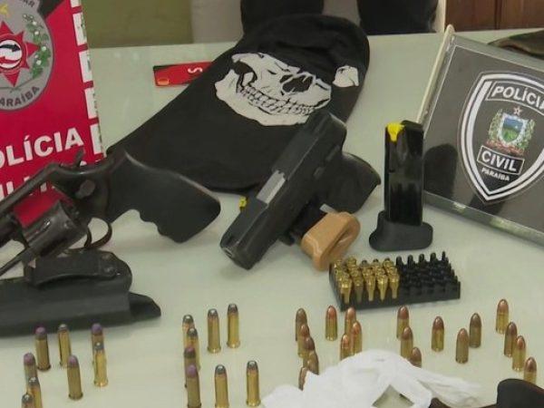 Operação prende três pessoas e apreende armas e munições em Santa Rita, na Grande João Pessoa — Foto: Reprodução/TV Cabo Branco