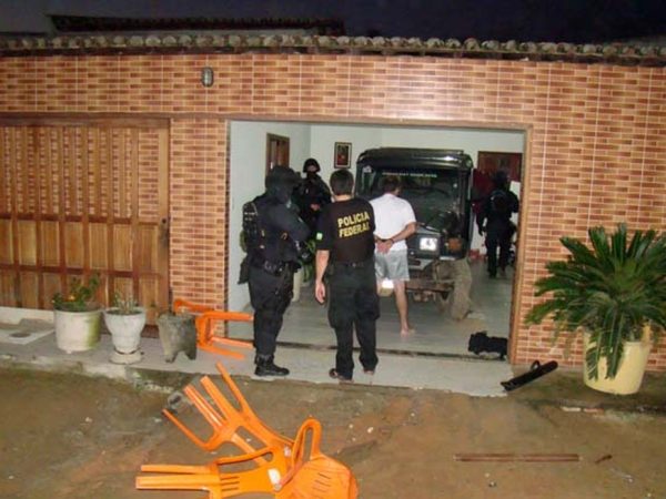Operação Hecatombe foi deflagrada em 2013, e prendeu PMs suspeitos de participação em um suposto grupo de extermínio (Foto: Divulgação/Polícia Federal do RN)