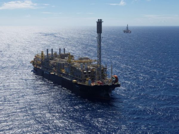 A P-74 é uma das plataformas da Petrobras que operam no Campo de Búzios
