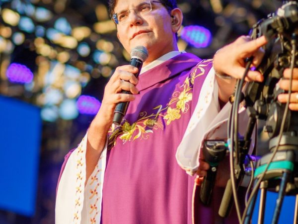 Padre Reginaldo Manzotti  — Foto: Prefeitura de Divinópolis/Divulgação