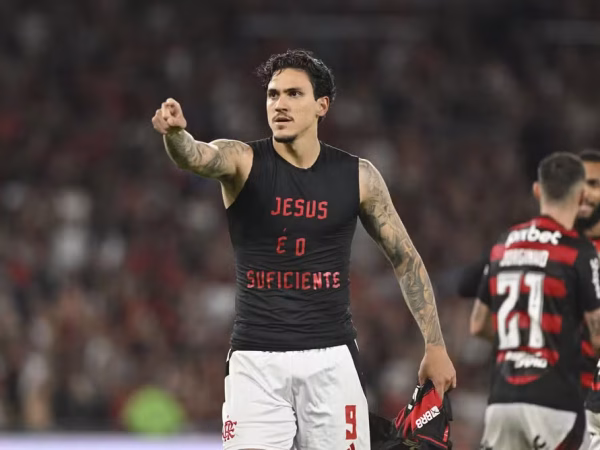 Pedro comemora gol no Flamengo x Fluminense — Foto: André Durão