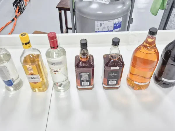 Brasília (DF), 04/10/2025 –Pesquisas de universidades públicas promovem detecção de metanol.
Foto: UFPR/Divulgação