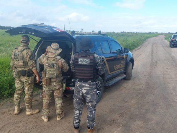 PF cumpre novo mandado de reintegração de posse no Aeroporto Castro Pinto, em João Pessoa — Foto: Reprodução / Polícia Federal