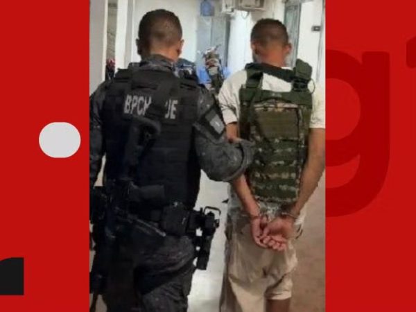 Suspeito preso após confronto coletivo com a Polícia Militar em Patos, no Sertão da Paraíba — Foto: Foto: Reprodução Polícia Militar.