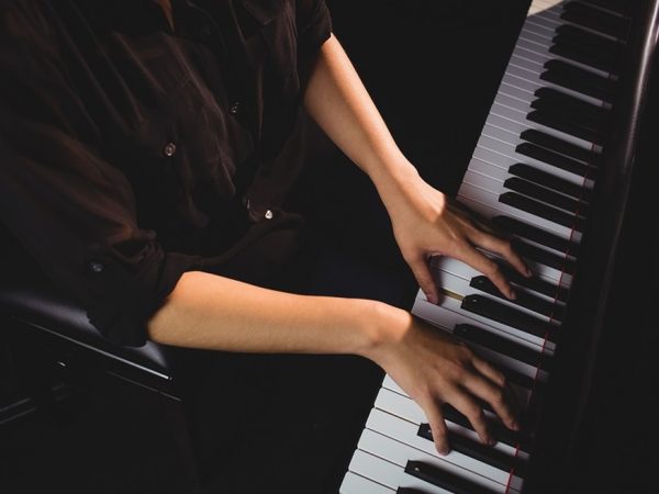 Pianista vai receber couvert referente aos anos em que trabalhou na empresa — Foto: Wavebreakmedia_micro/Freepik