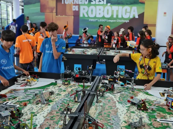 São Paulo (SP), 05/03/2026 - Abertura do Festival SESI de Educação e Campeonato Nacional de Robótica, no prédio da Bienal de São Paulo. Foto: Paulo Pinto/Agencia Brasil