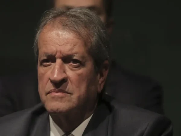 O presidente nacional do Partido Liberal (PL), Valdemar Costa Neto, fala com a imprensa no Centro de Eventos e Convenções Brasil 21, em Brasília.