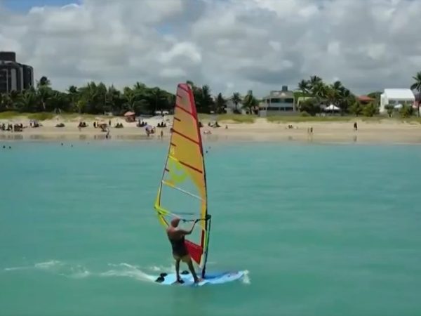 Praia em Cabedelo, na Paraíba — Foto: Reprodução/TV Cabo Branco