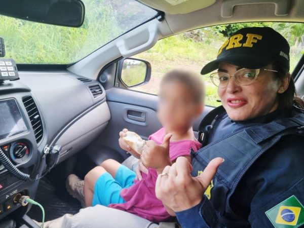 Menino de 4 anos saiu de casa sem que a família percebesse — Foto: Divulgação/PRF