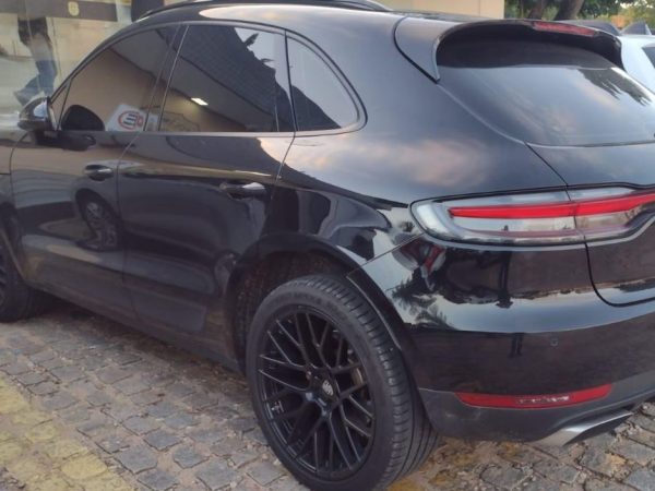 Carro foi apreendido em Natal e é avaliado em R$ 500 mil, segundo polícia Civil — Foto: Divulgação/Polícia Civil