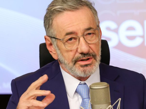 Brasília (DF) 24/04/2026 O ministro do Desenvolvimento, Indústria, Comércio e Serviços, Márcio Elias Rosa, participa do programa Bom Dia, Ministro. Foto: Fabio Rodrigues-Pozzebom/ Agência Brasil