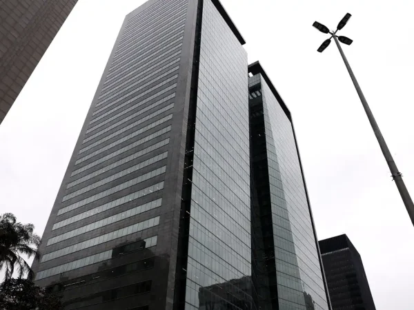 Rio de Janeiro (RJ), 08/07/2024 - Fachada do edifício Ventura Corporate Towers, no centro da cidade. Foto: Tânia Rêgo/Agência Brasil