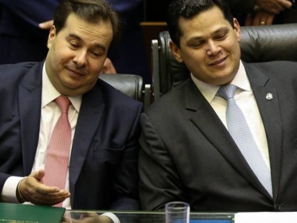 Fux, Barroso e Fachin votam contra posição de Gilmar e sepultam chance de recondução na Câmara e no Senado. — Foto: Pedro Ladeira